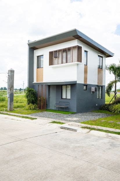 4BR Single Attached House and Lot for Sale in Mexico, .